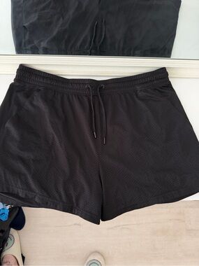 Athletic Works Black Mesh Athletic Shorts with Elastic Waist